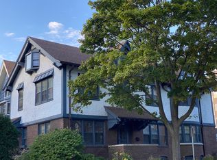 2036 E Kenilworth Pl, Milwaukee, WI 53202