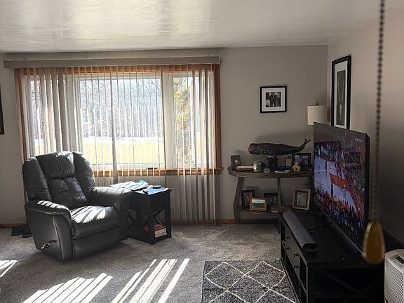 3rd image of 5106 W Kinnickinnic River Pkwy #3