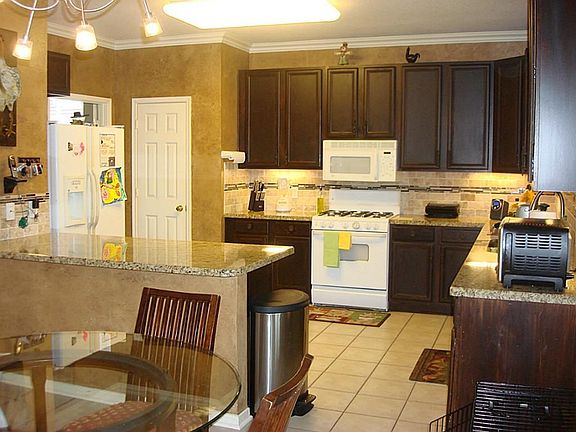 2nd image of 20914 Medallion Pointe Dr