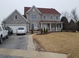 1560 Prairie Crossing Dr, West Chicago, IL 60185