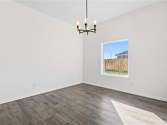 3rd image of 2910 Arboledas Dr