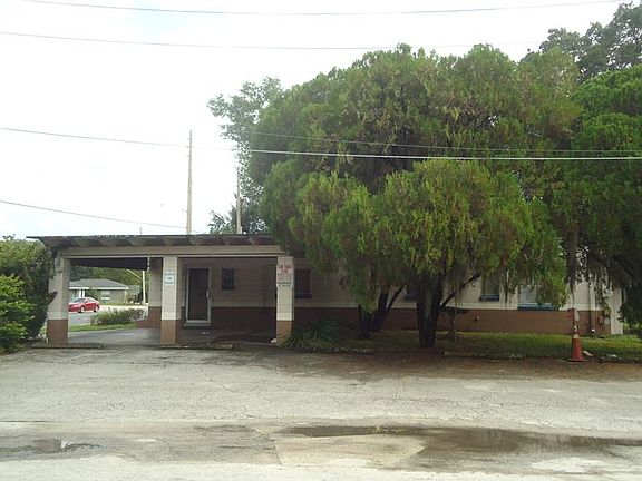 2nd image of 4460 Edgewater Dr