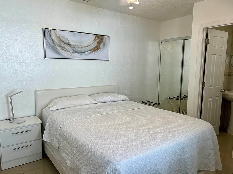 12026 Suellen Cir #B — Photo 4