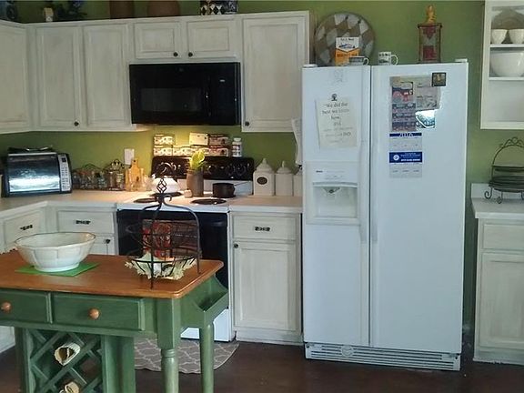 3rd image of 8601 Swan Park Dr