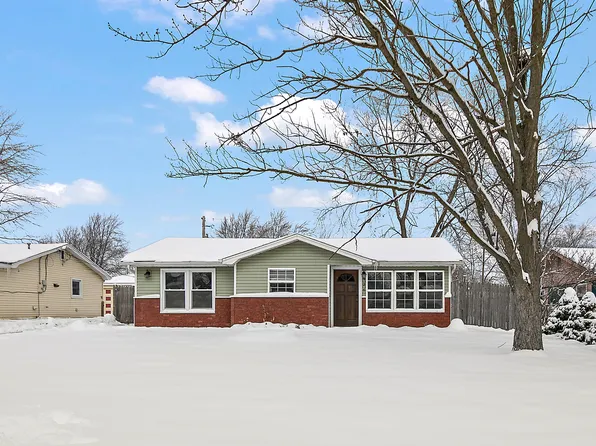 426 W Arlington Ln, Crete, IL 60417