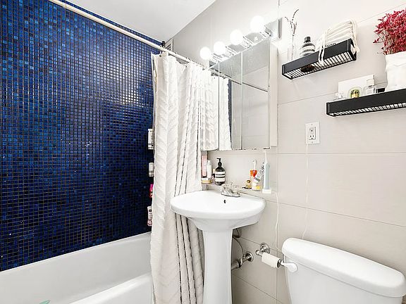 5th image of 111 3rd Ave APT 4C
