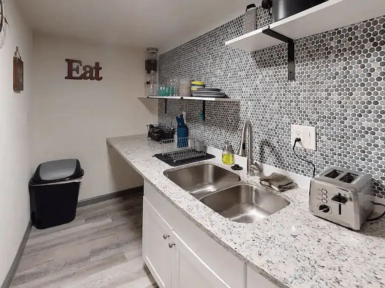 5525 W 8th Ave #C — Photo 1