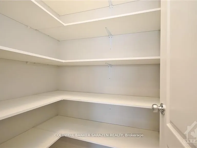 538 Sonmarg Cres — Photo 14