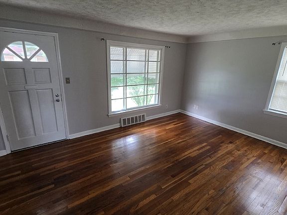 2nd image of 5469 Thomas St