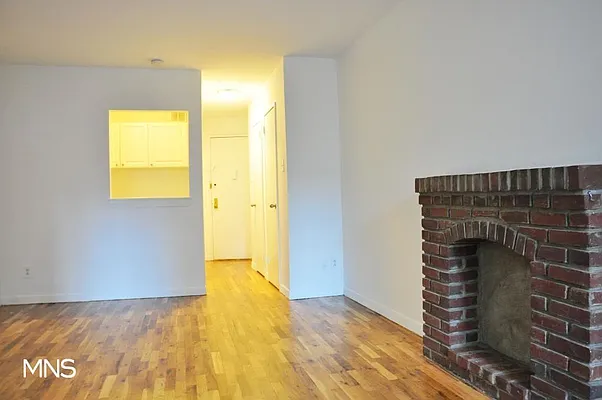 Rented by MNS Marketing | media 8