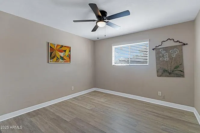 110 W Del Rio Dr — Photo 12