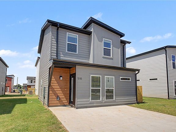 3rd image of 510 Solar St