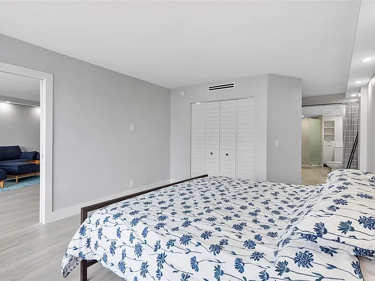 4100 Galt Ocean Dr #1004 — Photo 22