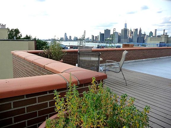 4th image of 156 Sackett St APT 4A