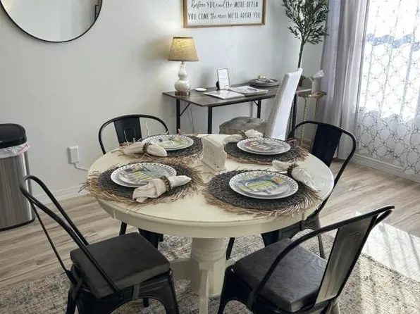 421 W 10th St, Central Pt, OR 97502