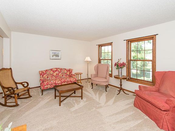 2nd image of 5257 Lake Beach Ct W