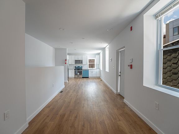 3rd image of 2162 E York St #B