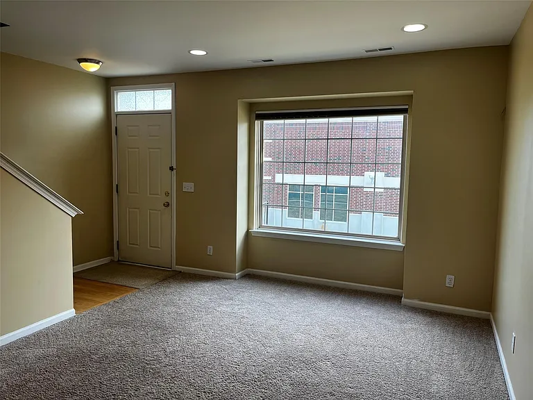 3177 Newbury Pl — Photo 4