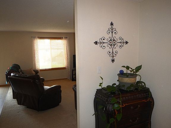 3rd image of 9803 NE 87th Ave
