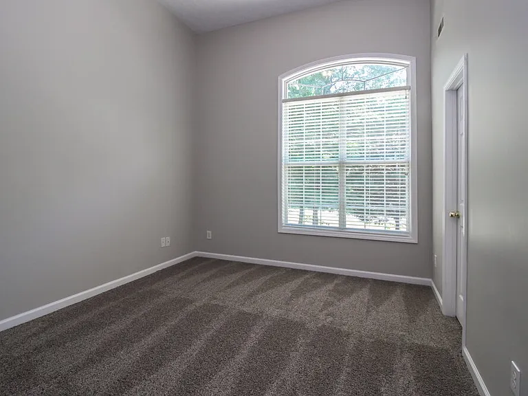 35 Goldfinch Dr — Photo 12