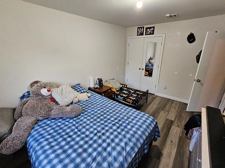 19 Smile Way — Photo 16