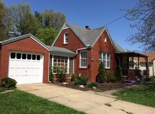 850 Edgehill Rd, Jacksonville, IL 62650