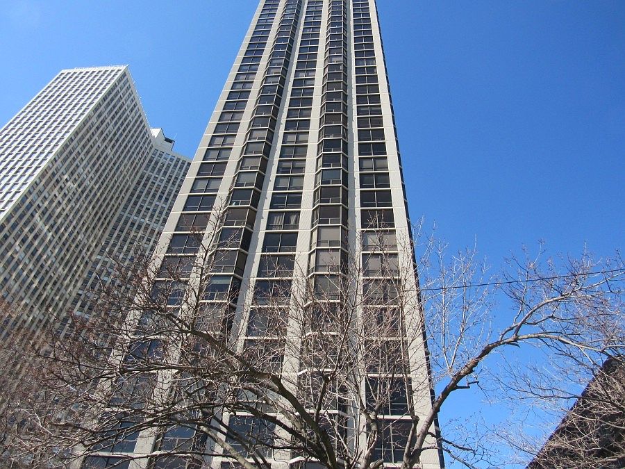 1st image of 2650 N Lakeview Ave APT 4002