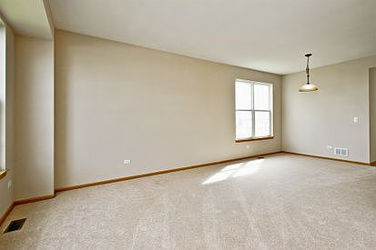 2nd image of 39480 Castleford Ln