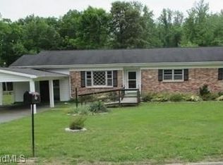 517 Park Ln, Reidsville, NC 27320