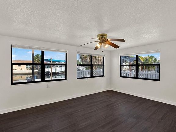 4th image of 13605 Garris Dr