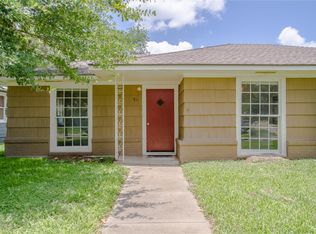 711 E 6th St, Brenham, TX 77833