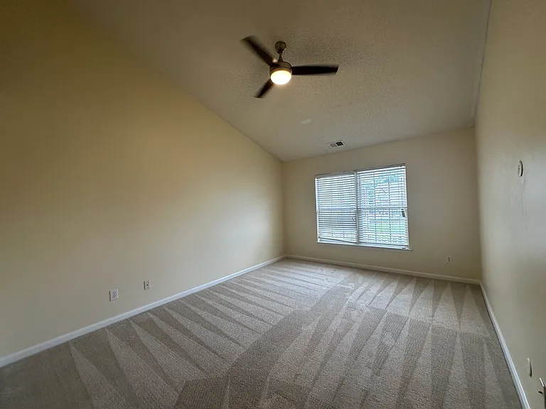 2379 Old Greenbrier Rd — Photo 15