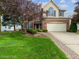 1108 Polo Dr, South Lyon, MI