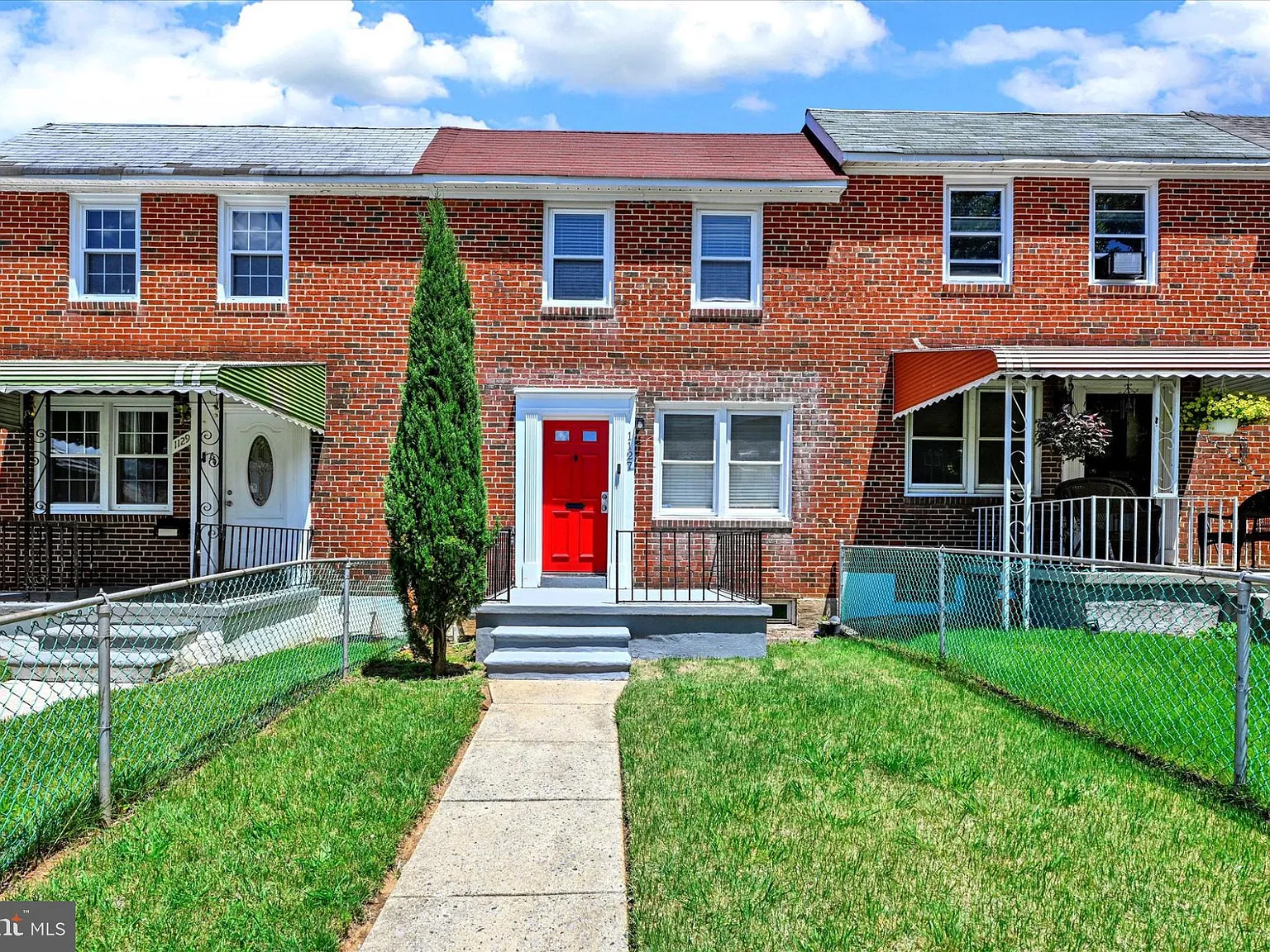 3 bed, 2.0 bath, 1582 sqft, $2,700 — Photo 2