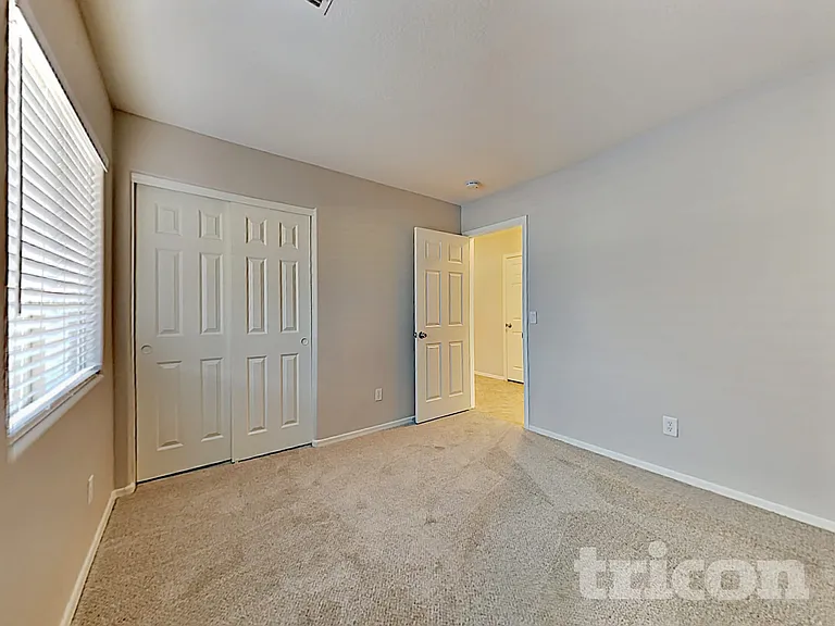 16189 W Mauna Loa Ln — Photo 13