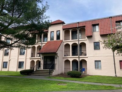 685 Oak St #10-11, Brockton, MA, 02301