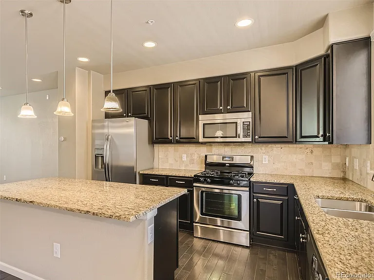 1000 Elmhurst Dr #C — Photo 11