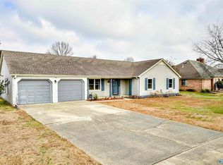 2204 Duncansby Dr SW, Decatur, AL 35603