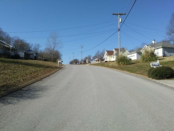 5th image of 299 Rolling Hills Dr