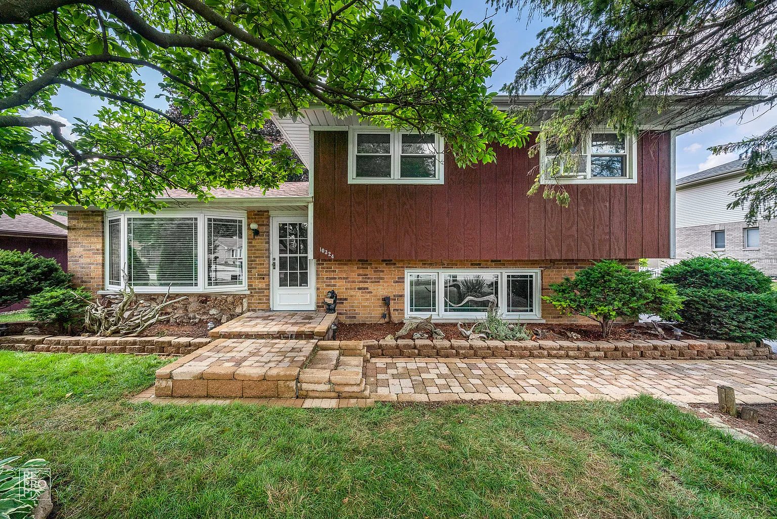 10324 S 82nd Ave photo 1