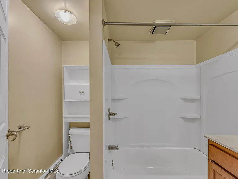 167-169 Main St #167 — Photo 19