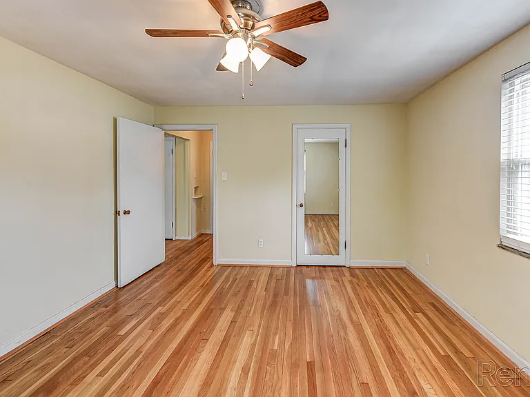 Eden Cliff Apartments — Photo 13