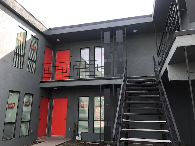2716 S La Brea Ave #6