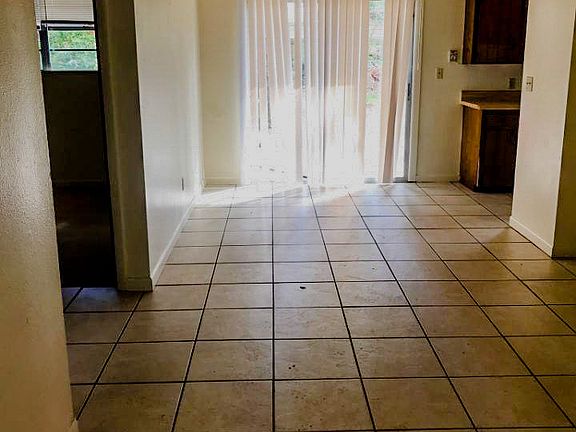 2nd image of 286 SE Hanover Pl Unit 102