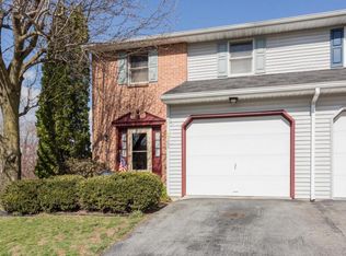 160 Linda Ter, Ephrata, PA 17522