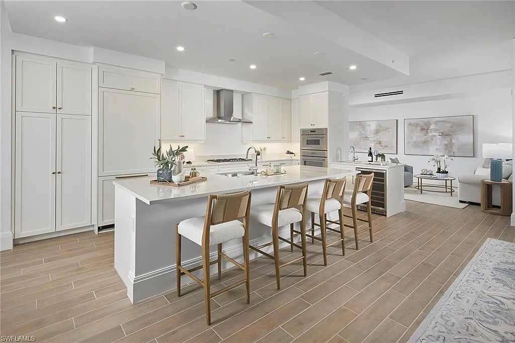 3 bed, 3.5 bath, 3075 sqft, $9,800 — Photo 4