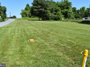 422 Good Folks Rd, Kearneysville, WV 25430