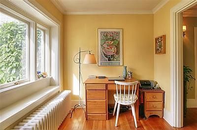 Entry area-perfect spot for msall desk.
