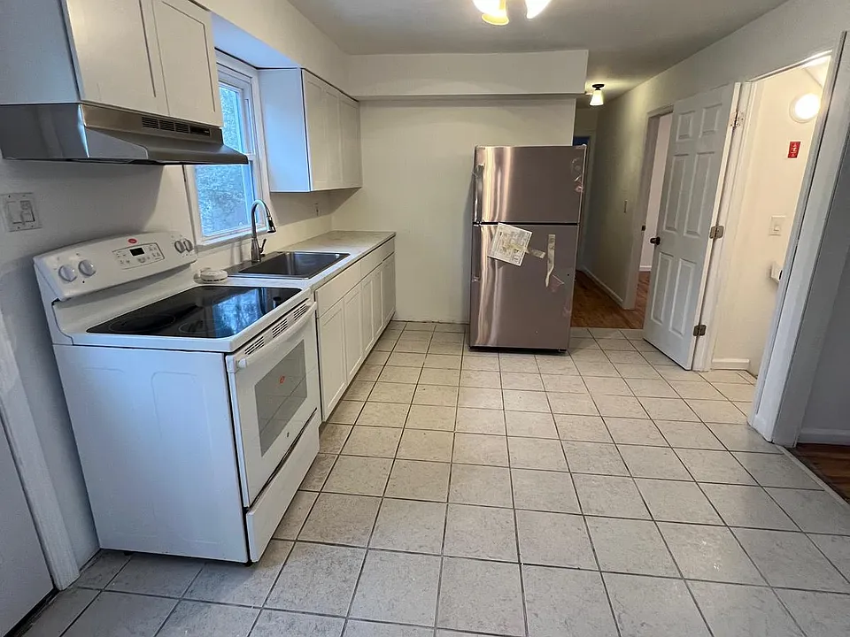 21 Walnut Ave