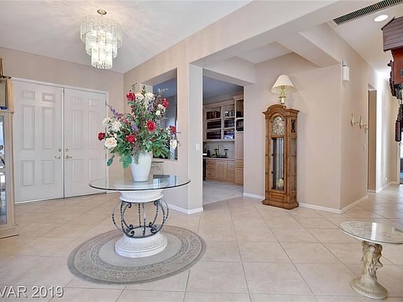 2nd image of 1623 Clarksville Ct